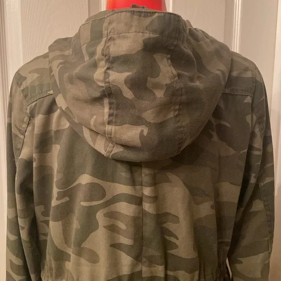 OUTER EDGE Green Camo Utility Jacket - Picture 10 of 15